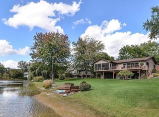 3586 Mary Ann Dr, Pinckney, MI
