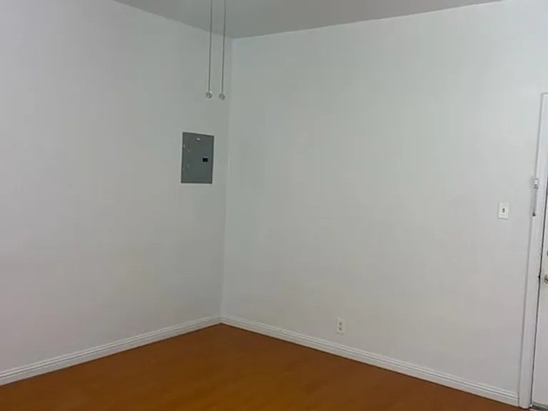 117 S Isabel St — Photo 30