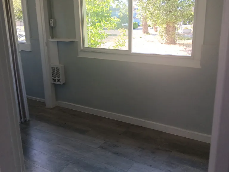 323 Commercial St #3 — Photo 11