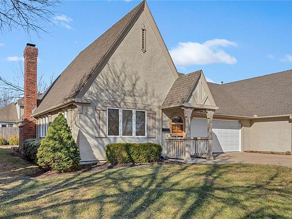 4th image of 2724 Chipperfield Rd