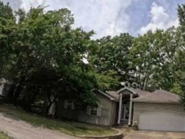 230 N Florida Ave, Joplin, MO 64801