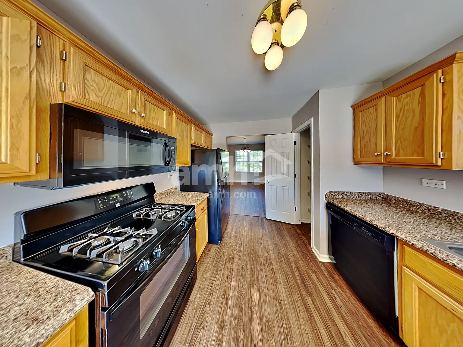 4 bed, 3.0 bath, 2324 sqft, $3,385 — Photo 3