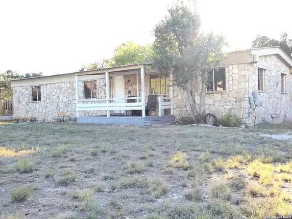 1884 Live Oak, Canyon Lake, TX 78133