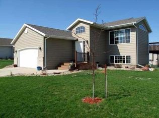 3602 Inwood Ct, Spirit Lake, IA 51360