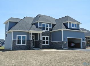 10 Winfield Manor Ct, Perrysburg, OH 43551