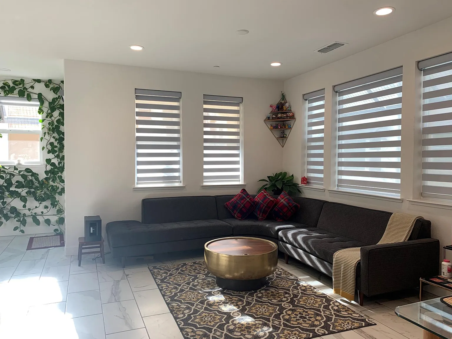 2 bed, 2.5 bath, 1452 sqft, $3,600 — Photo 2