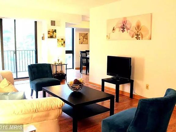 5th image of 2311 Pimmit Dr APT 206