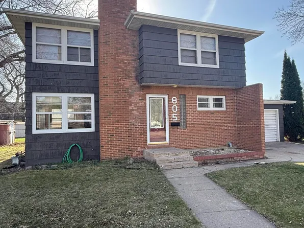 805 S 2nd St, Milbank, SD 57252