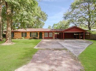 9013 Cedar Dr, Lumberton, TX 77657