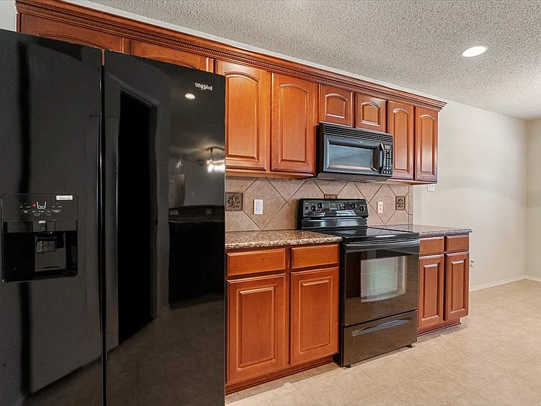 9812 George Washington Dr — Photo 12