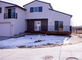 8642 W 49th Pl, Arvada, CO 80002