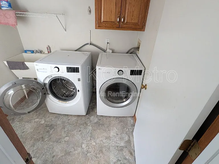 3905 SW 14th St — Photo 24