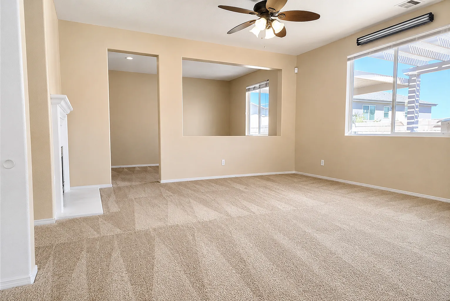 3019 W Newgrove St — Photo 3