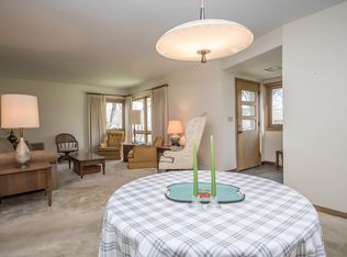 12520 Birch Dr, Brookfield, WI 53005