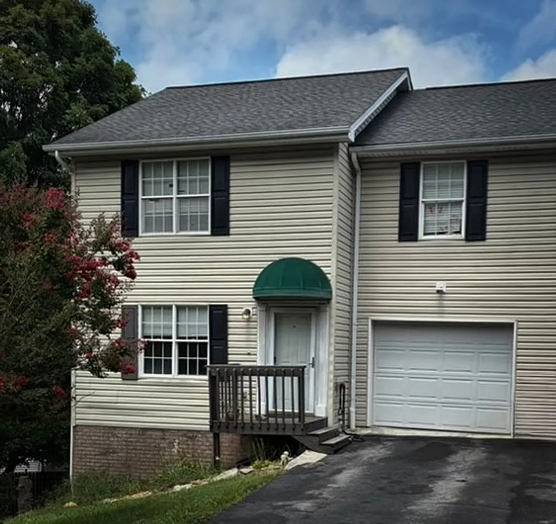North Johnson City condo — Photo 1