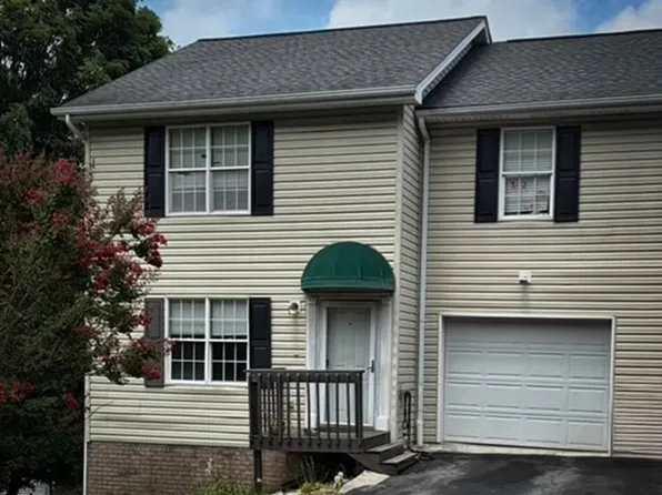 122 Arrowhead Dr, Johnson City, TN 37601