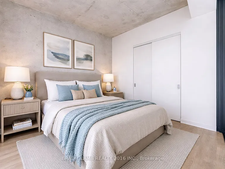 284 King St E #2405 — Photo 5