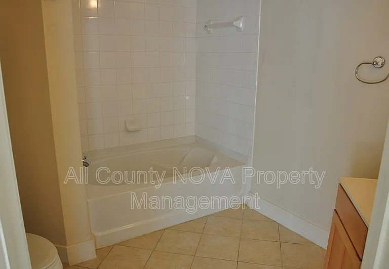 1200 N Hartford St #212 — Photo 19