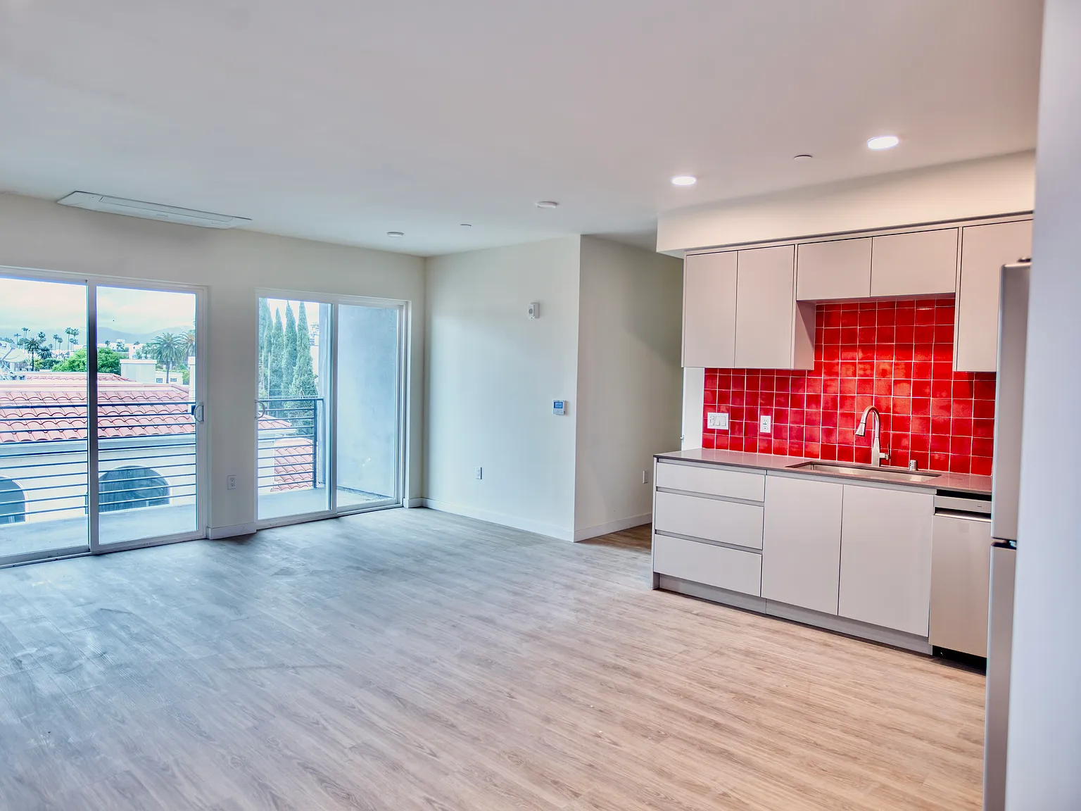 3 bed, $3,600 — Photo 2
