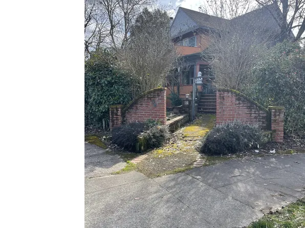 34 NE Ainsworth St, Portland, OR 97211