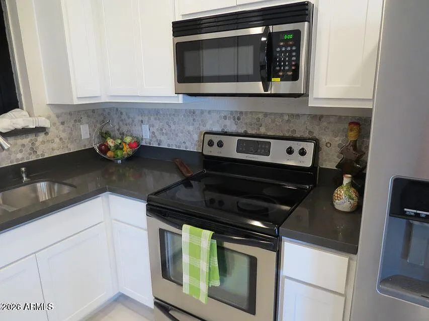 3 bed, 1863 sqft, $2,450 — Photo 3
