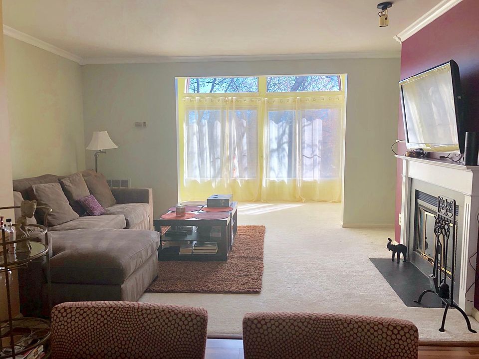 1st image of 2807 Lee Oaks Ct APT 302