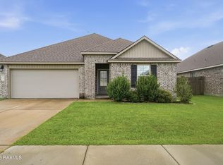126 Lucille Dr, Maurice, LA 70555