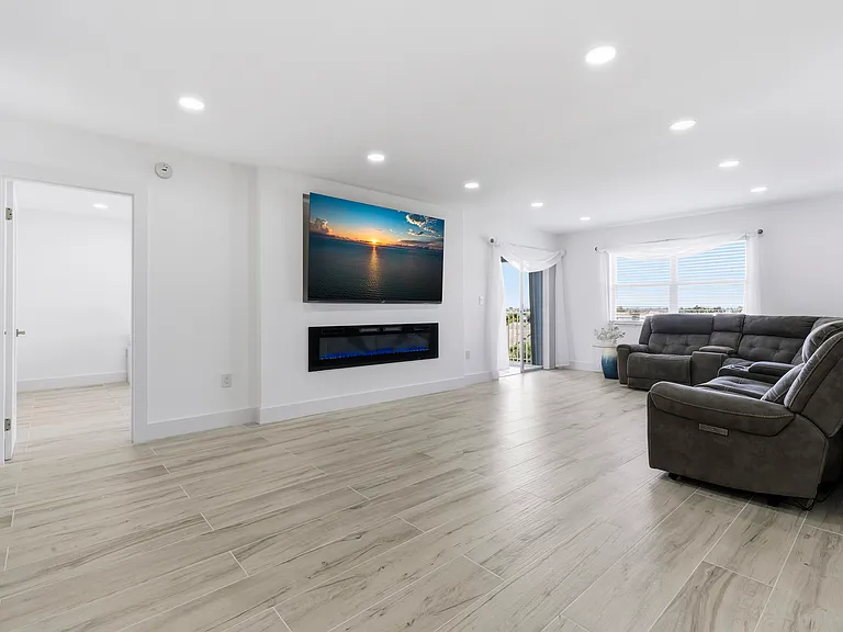 3520 S Ocean Blvd #502 — Photo 8