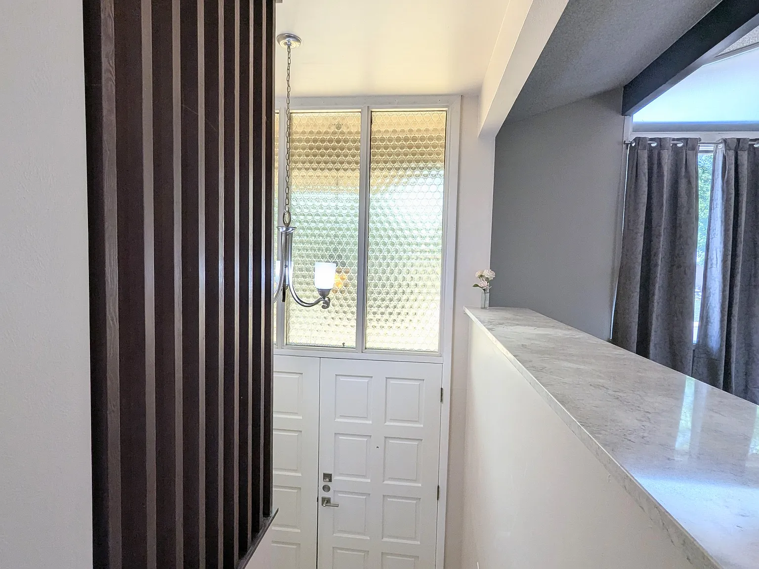 4 bed, 2138 sqft, $3,100 — Photo 2
