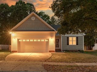 208 Autumn Glen Ln, Holly Springs, NC 27540