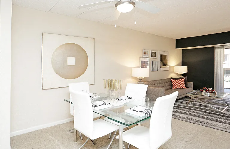 Embassy Park Apartments — Photo 41