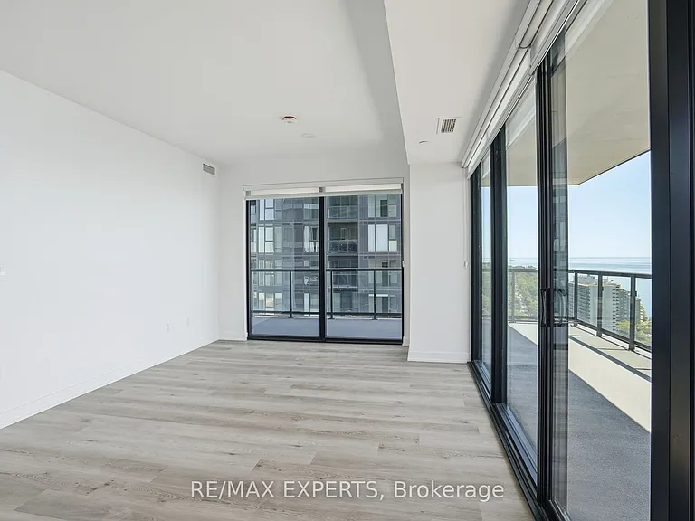 2075 Lakeshore Rd #2104 — Photo 21