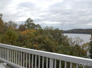 52 Indian Trl, Brookfield, CT 06804