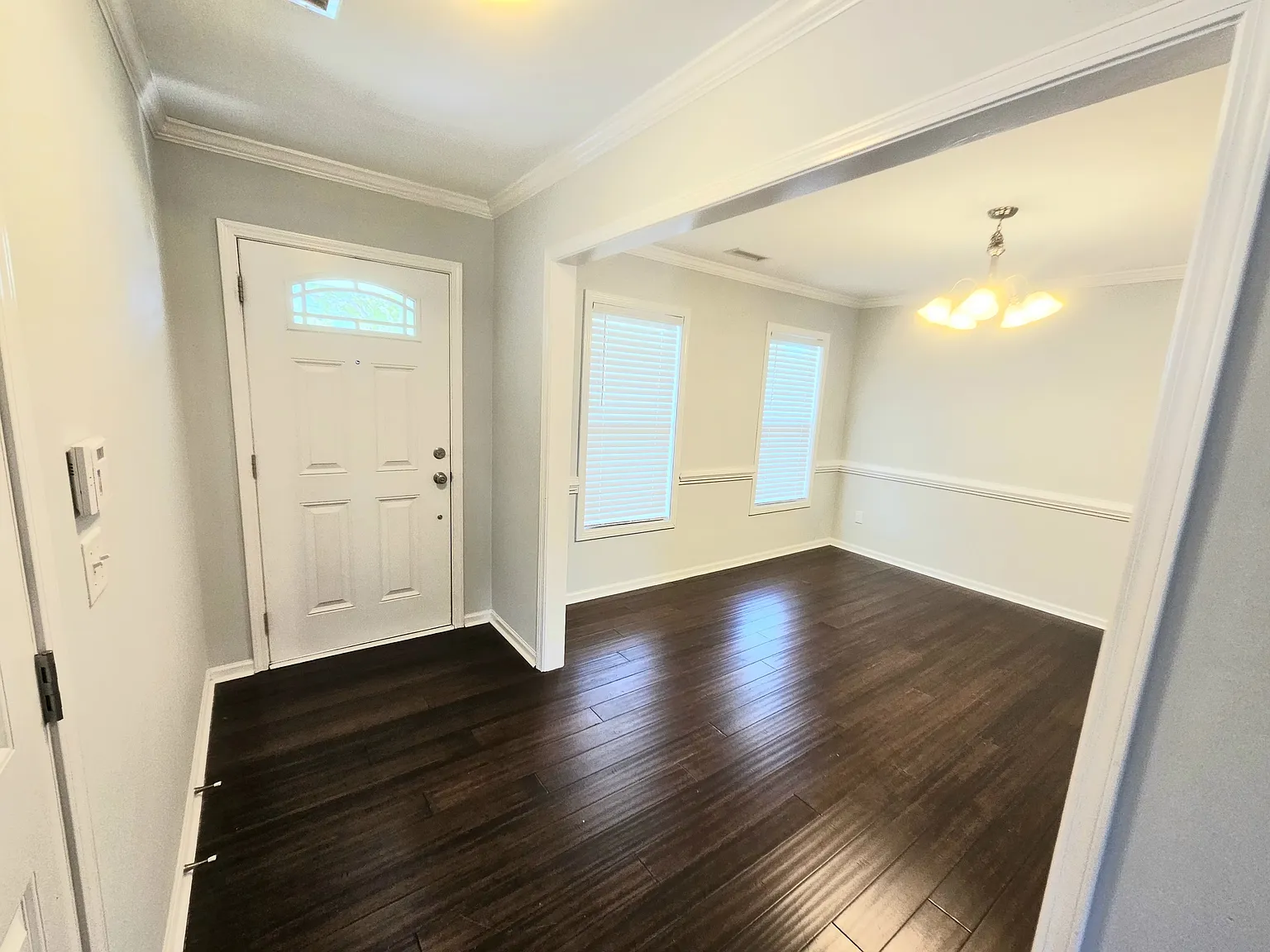 545 Foxfield Ct — Photo 4