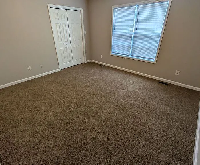 1327 14th Street Dr NE — Photo 7