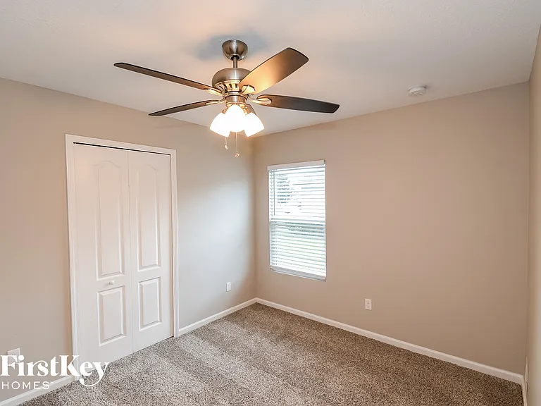 6395 Rolling Tree St — Photo 11