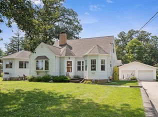 460 S Hackett Rd, Waterloo, IA 50701