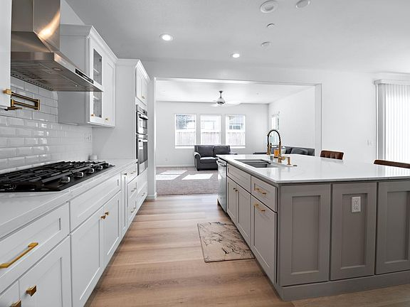 2nd image of 1555 Karleigh Place
