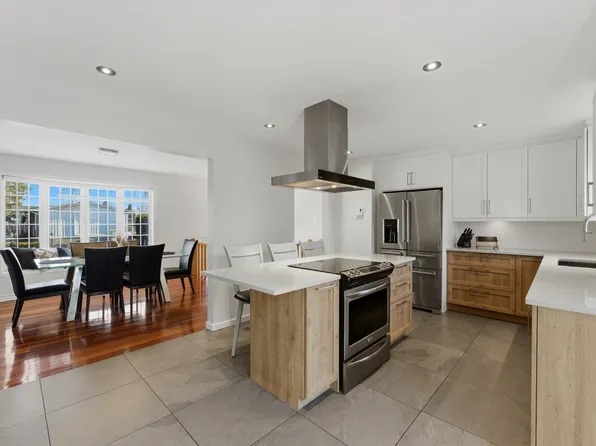 136 Rue De Mnrs, Delson, QC J5B 1R5