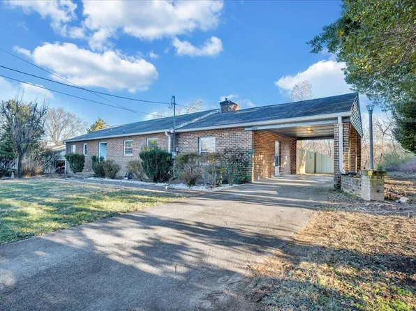 3512 Winding Way Rd SW, Roanoke, VA 24015