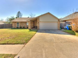 526 Midland Dr, Norman, OK 73072