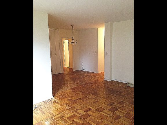 4th image of 360 Westchester Ave APT L15