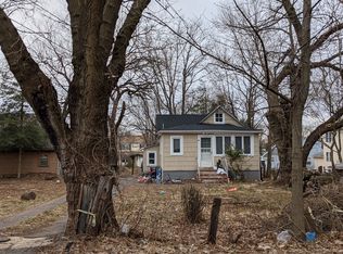 119 Burns St, Somerset, NJ 08873