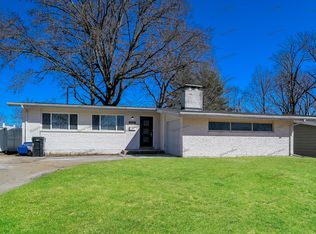10421 Saint Ann Ln, Saint Ann, MO 63074
