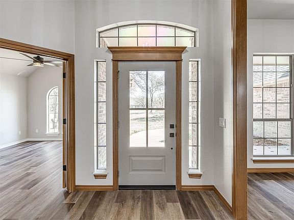 4th image of 1385 Bradford Pl