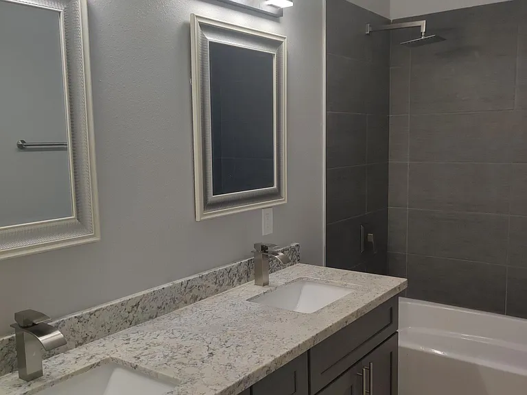 1821 Fern St #B — Photo 4