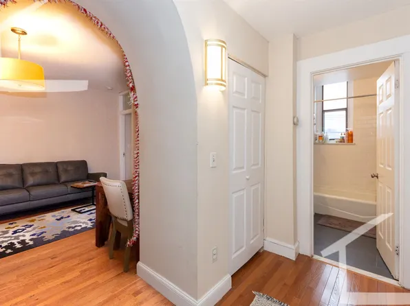452 Park Dr #A, Boston, MA 02215