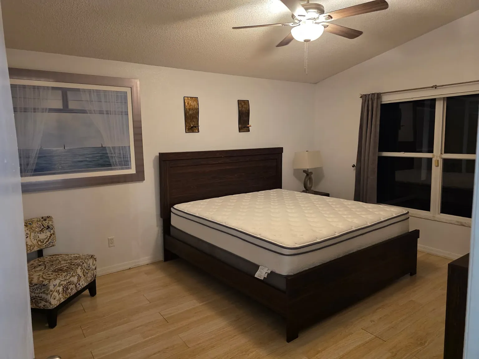 3 bed, 2.5 bath, 1400 sqft, $2,600 — Photo 2