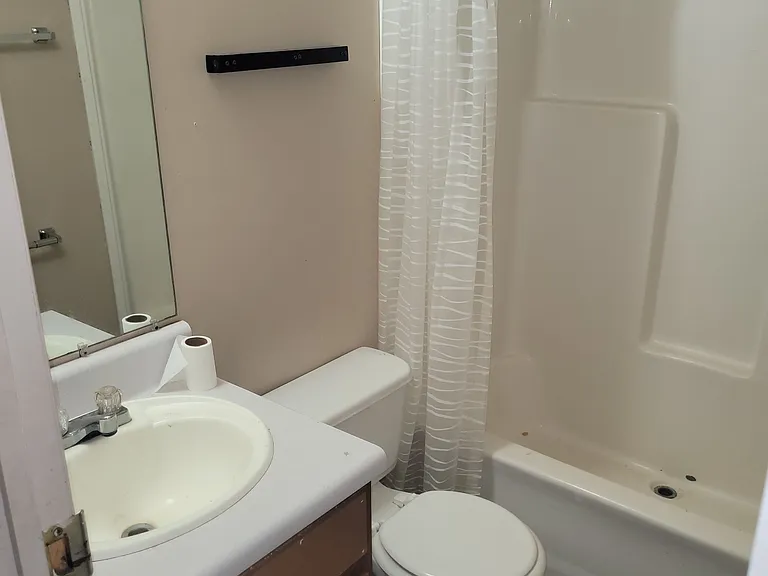 193 Clover Leaf Dr — Photo 2