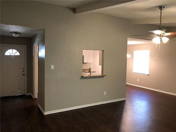 2nd image of 2568 Mossglen Dr